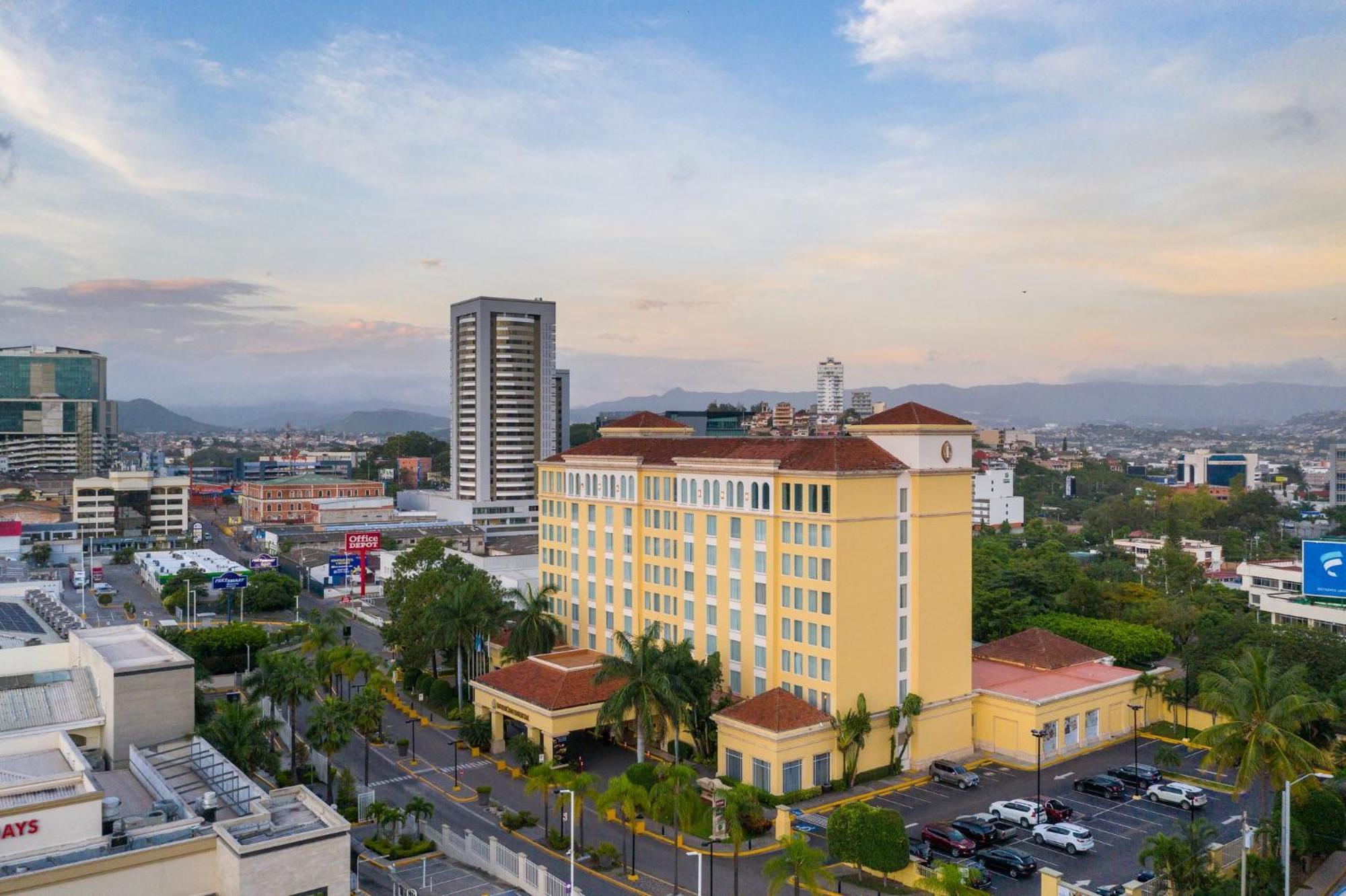 Intercontinental Tegucigalpa At Multiplaza Mall By Ihg Exterior photo