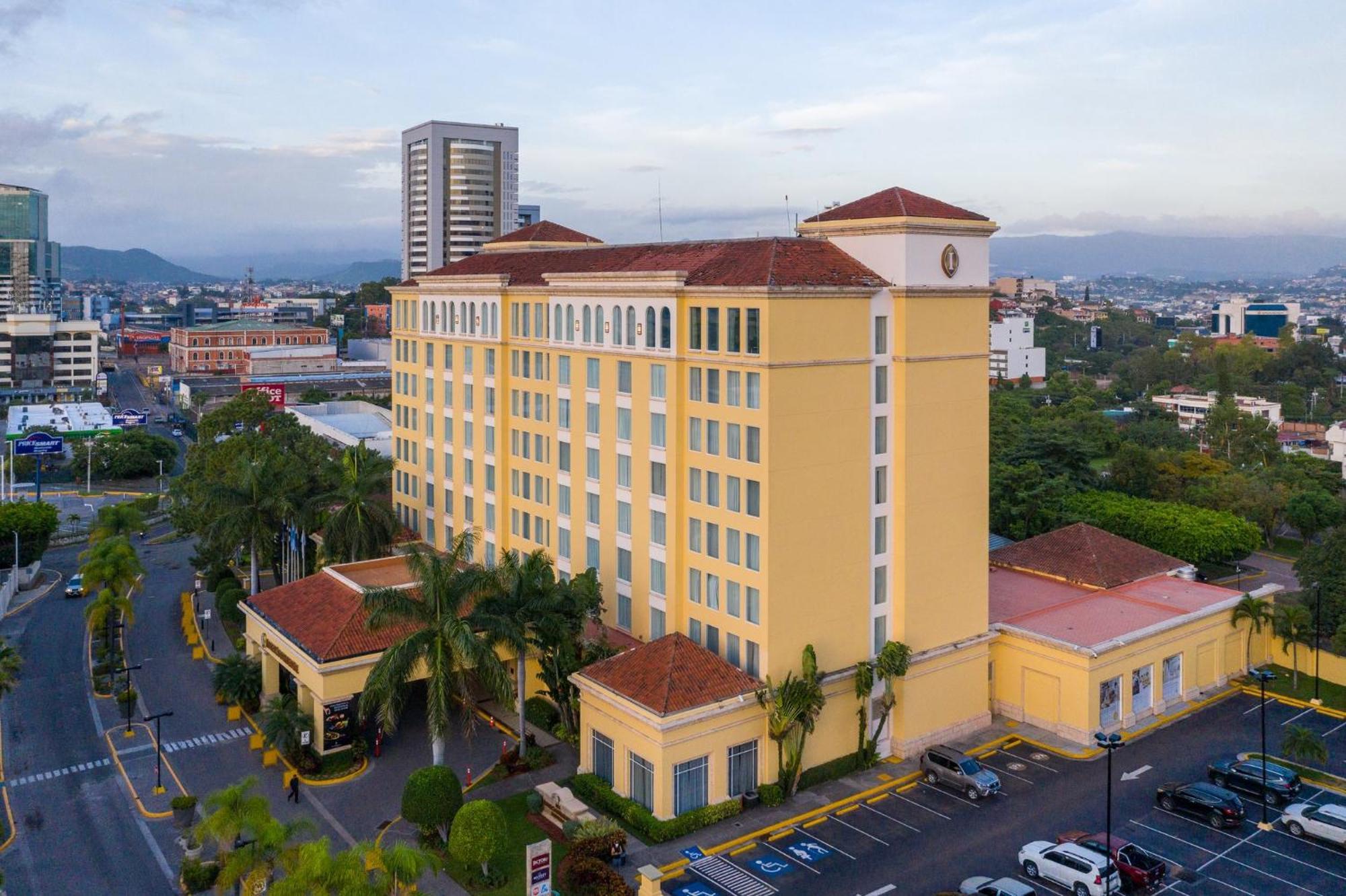 Intercontinental Tegucigalpa At Multiplaza Mall By Ihg Exterior photo