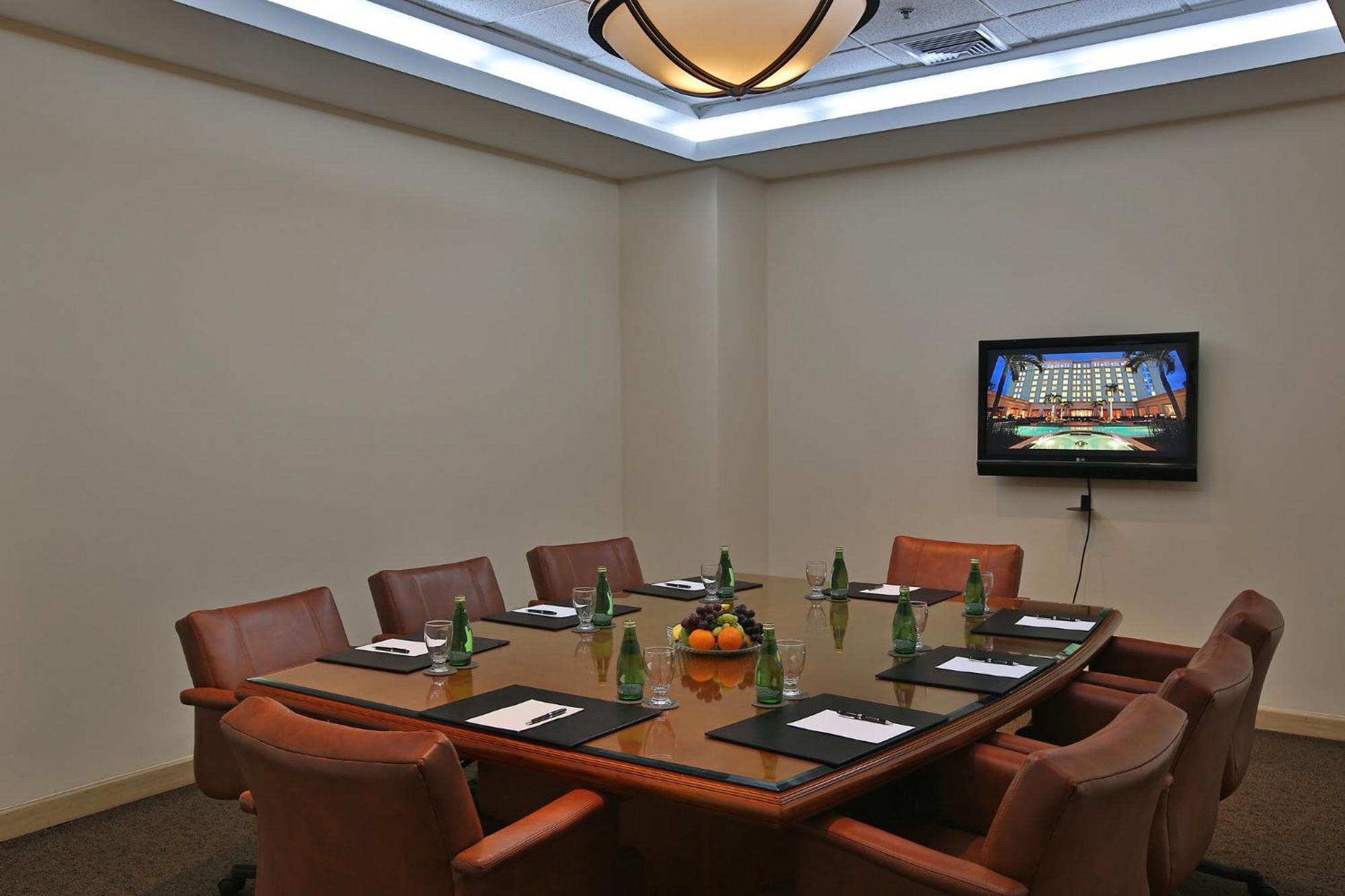 Intercontinental Tegucigalpa At Multiplaza Mall By Ihg Exterior photo